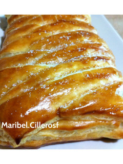 Una foto de Trenza de hojaldre rellena de chocolate