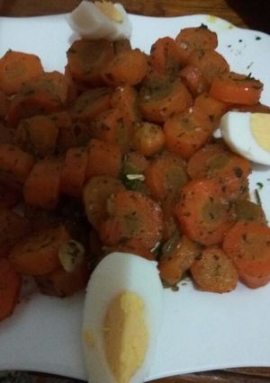 صورة لوصفة جزر مشرمل بالثوم والمعدنوس على طريقتي