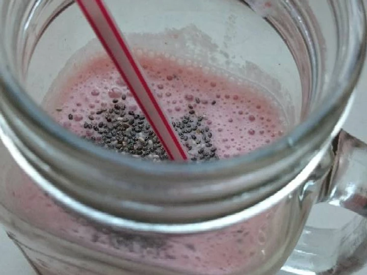Recipe Strawberry smoothie with chia seeds the  Makes Drooling Tasty