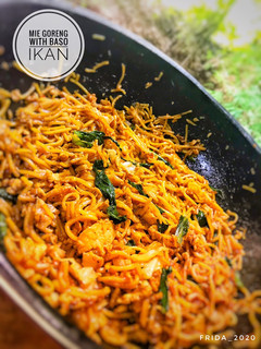 Foto resep Mie goreng with baso ikan