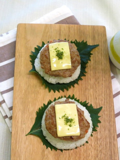 起士漢堡肉御飯糰 的食譜成品照片