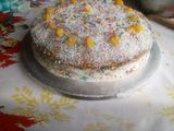 Pastel de manjar crema chantilly durazno y coco