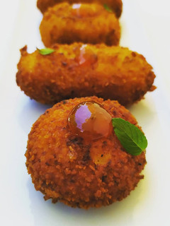 Una foto de Croquetas de pollo a l'ast