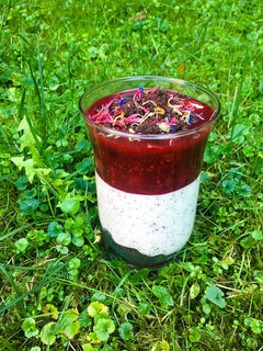 Cookie Mousse mit Roter Grütze Rezepthauptbild