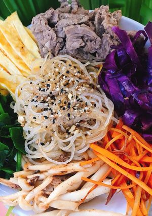 Hình của món Miến trộn thập cẩm.