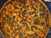 Una foto de quiche de acelga