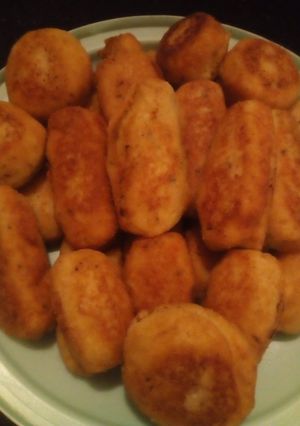 Una foto de Croquetas de papa con queso 😊