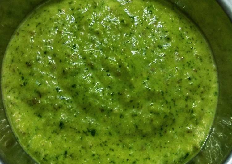 Sweet and tangy mango chutney Sweet and tangy mango chutney