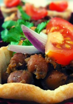 A picture of Mini Baked Chole Bhature.