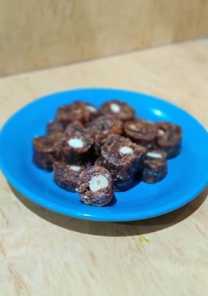 A picture of Sugarfree Dates Roll.