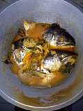 Asam pedas, Kpala Ikan salmon