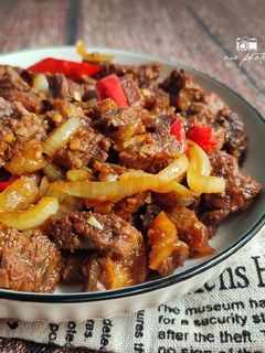 Foto resep Tumis Daging & Tetelan Sapi Bawang Bombay
