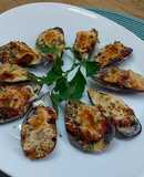 Mejillones gratinados con queso fresco de cabra