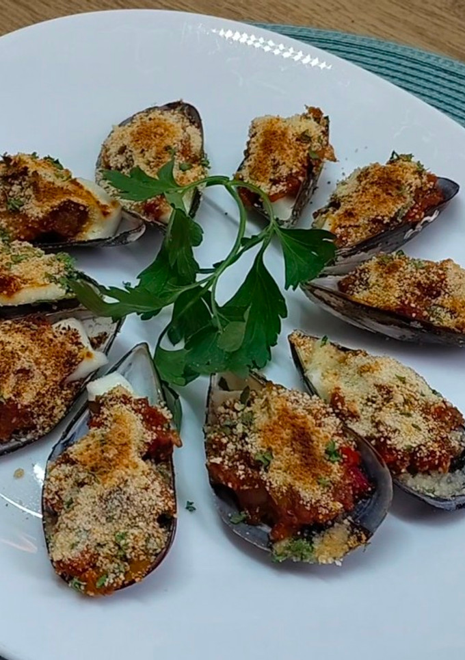 Una foto de Mejillones gratinados con queso fresco de cabra