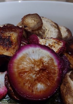 Una foto de Verduras al horno (rábanos, champiñones y zapallo italiano)