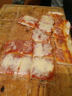 Una foto de Pizza deliciosa! (Masa y salsa)