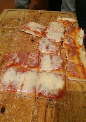 Una foto de Pizza deliciosa! (Masa y salsa)