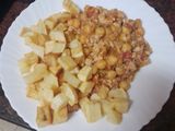 Garbanzada de pavo y setas con papas fritas