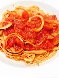 Hình của món Pasta xào mực sốt cà chua.