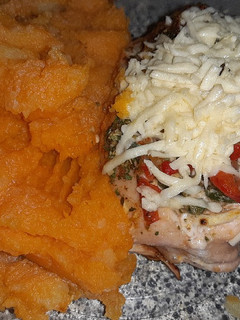 Una foto de Pechuga rellena con puré