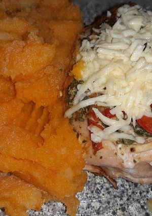 Una foto de Pechuga rellena con puré