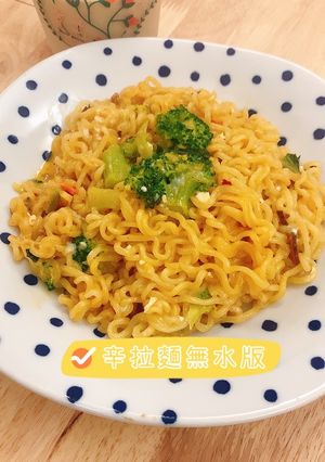辛拉麵無水版 的食譜成品照片