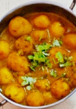 ছোট আলুর দম(Choto aloo dum recipe in Bengali) রেসিপির প্রধান ছবি