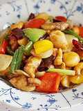 Stir-Fried Chicken with Cashew Nuts