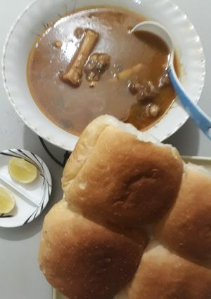 A picture of Paya Nihari.