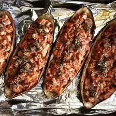 A picture of Easy stuffed aubergines.