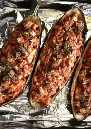 A picture of Easy stuffed aubergines.