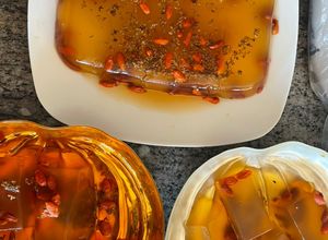 Hình của món Thạch Quế hoa Kỷ tử.