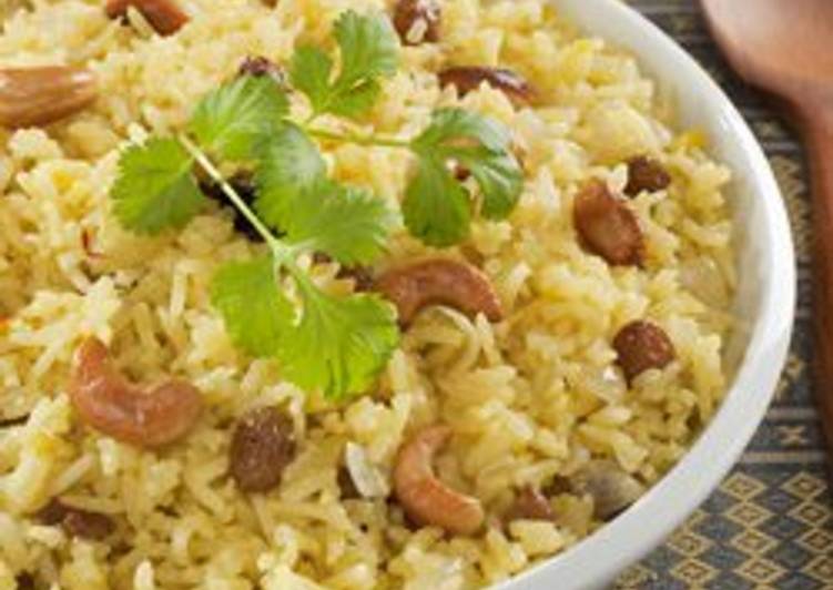 طريقة عمل الأرز الأبيض بالهال