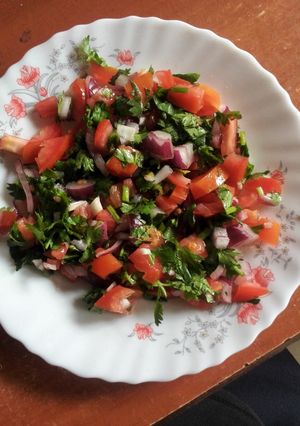 A picture of Kachumbari.(vegetable salad).