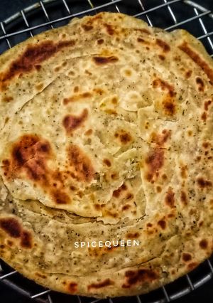 A picture of Pudina Lachha Paratha.