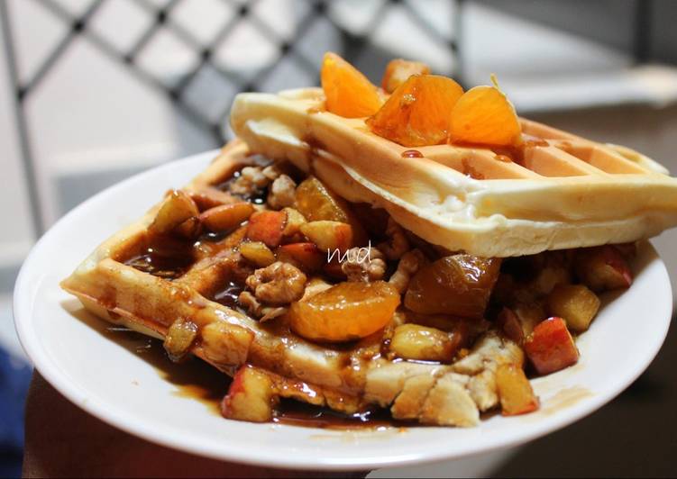 Waffle with walnuts apple and honey
