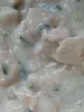 Guarnición de cubitos de pollo cremosos (con ajo)