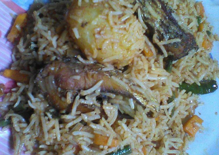 Hilsa biryani