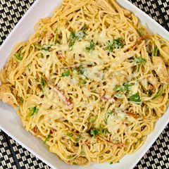 A picture of Creamy One Pot Chicken Fajita with Noodles.