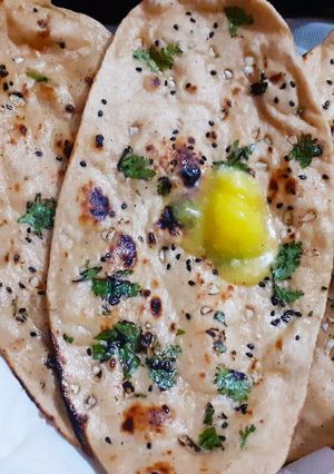 A picture of Garlic Wheat Naan.