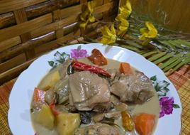 21:9:26 - Ayam masak kurma