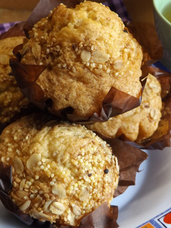 Una foto de Muffins de pera y granola