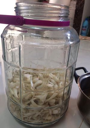 Hình của món Củ kiệu chua ngọt.