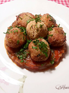 Una foto de Albóndigas de ensalada de patatas, bonito y atun
