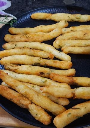 A picture of Potato Sooji Fingers.