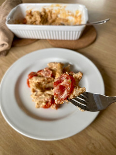 Una foto de Pasta con queso feta y cherry