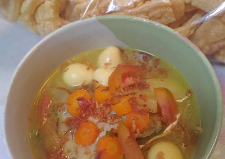 Soto kuah bening