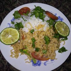 Fried chicken indomie with rice#noodlesrecipecontest A picture of Fried chicken indomie with rice#noodlesrecipecontest.