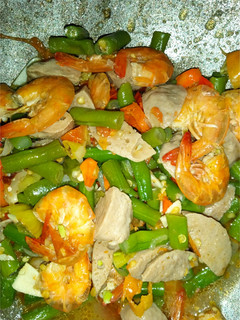 Foto resep Tumis buncis, udang dan bakso