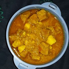 A picture of Aloo Kathal ki sabji.